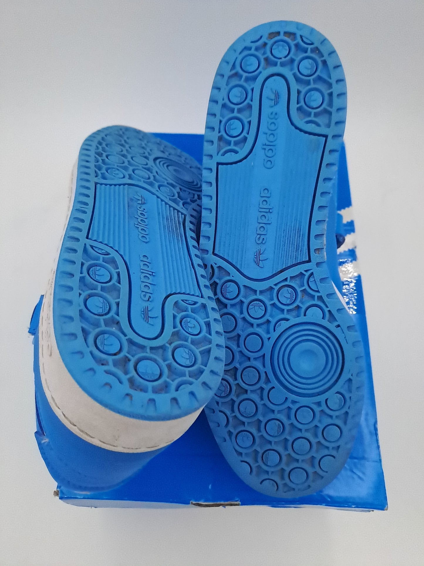 Adidas Originals forum 84 low white blue taille 41