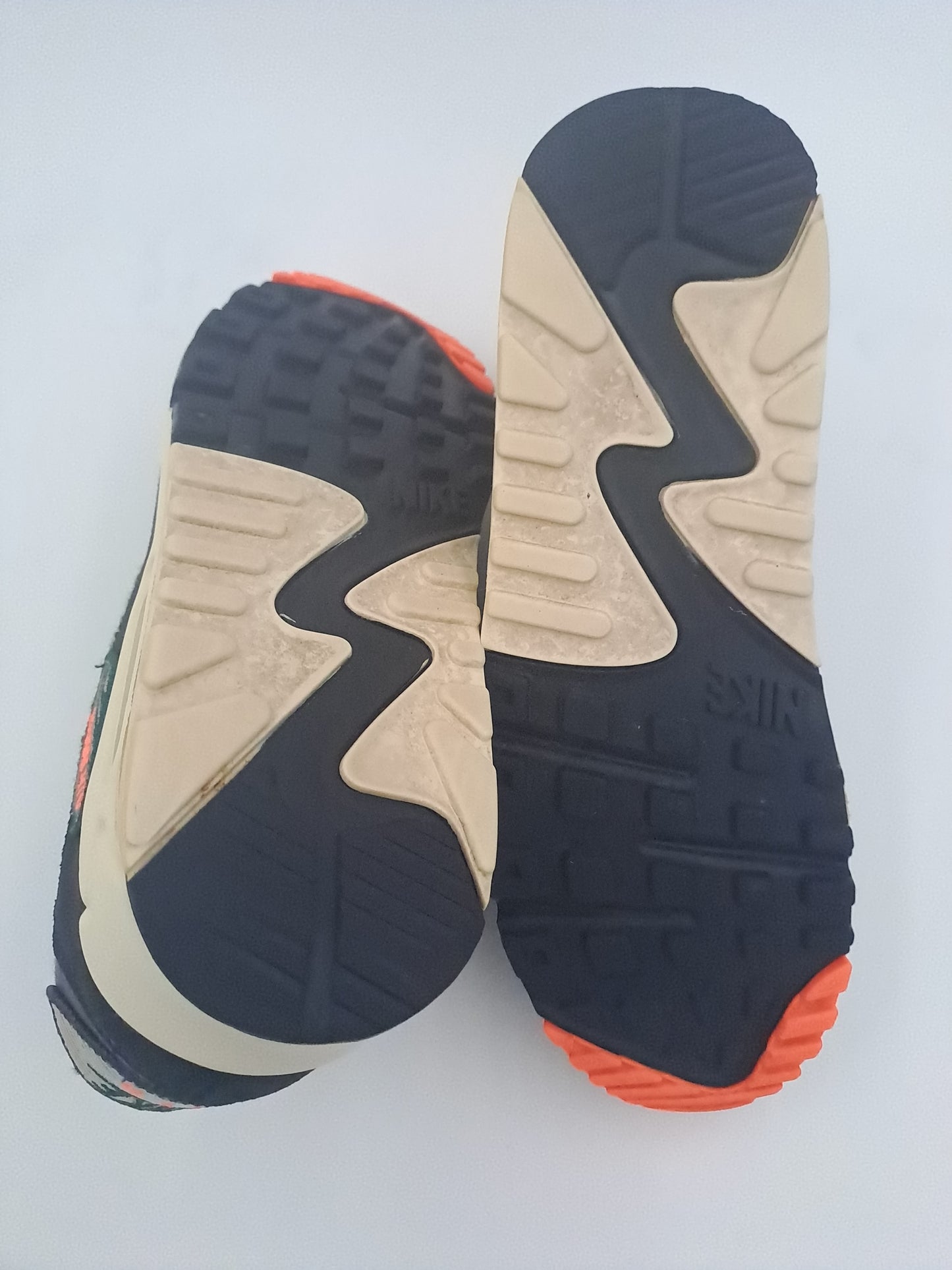 Nike Air Max 90 Oil Grey rainforest taille 40