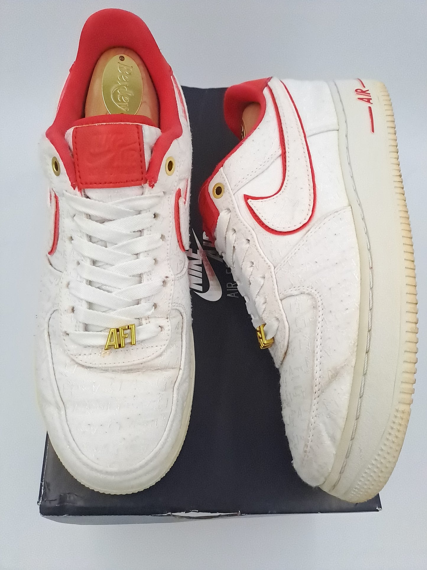 Nike Air Force 1 low LUX white red taille 40,5