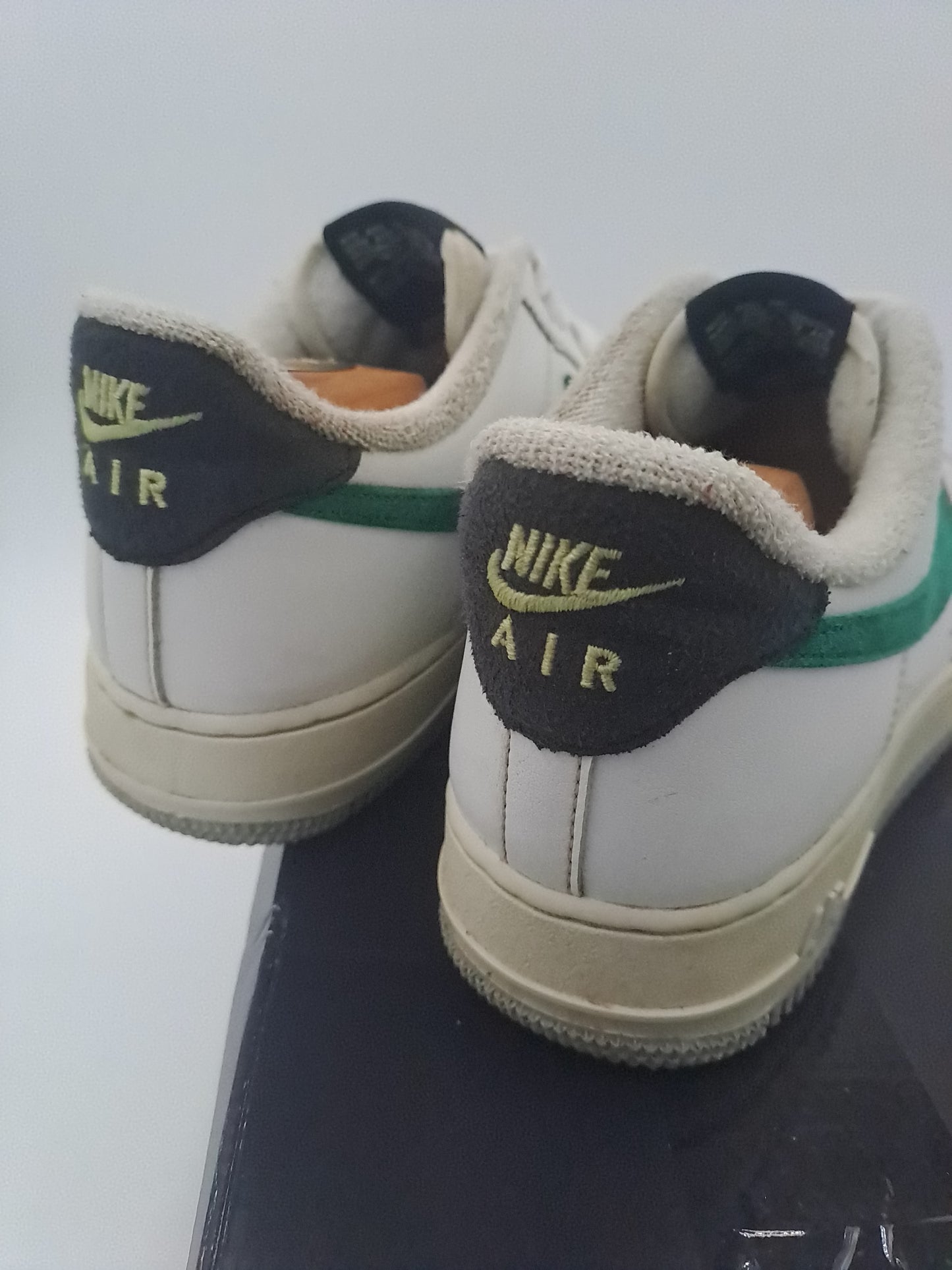 Nike Air Force 1 low malachite taille 41