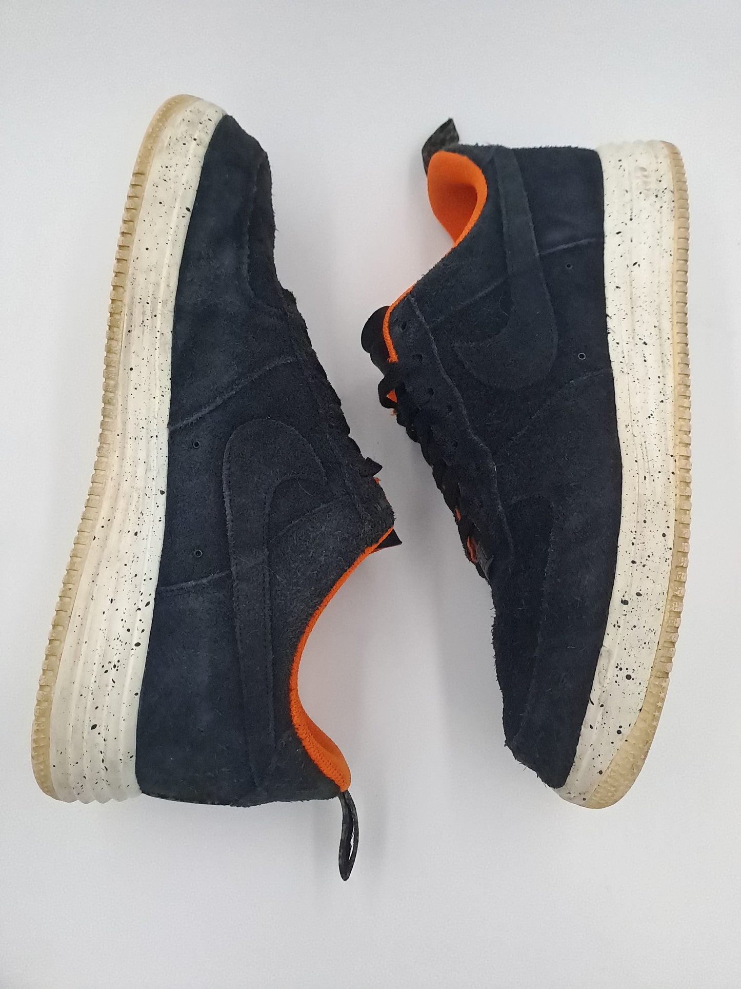 Nike Air Force 1 low undefeated lunar taille 45