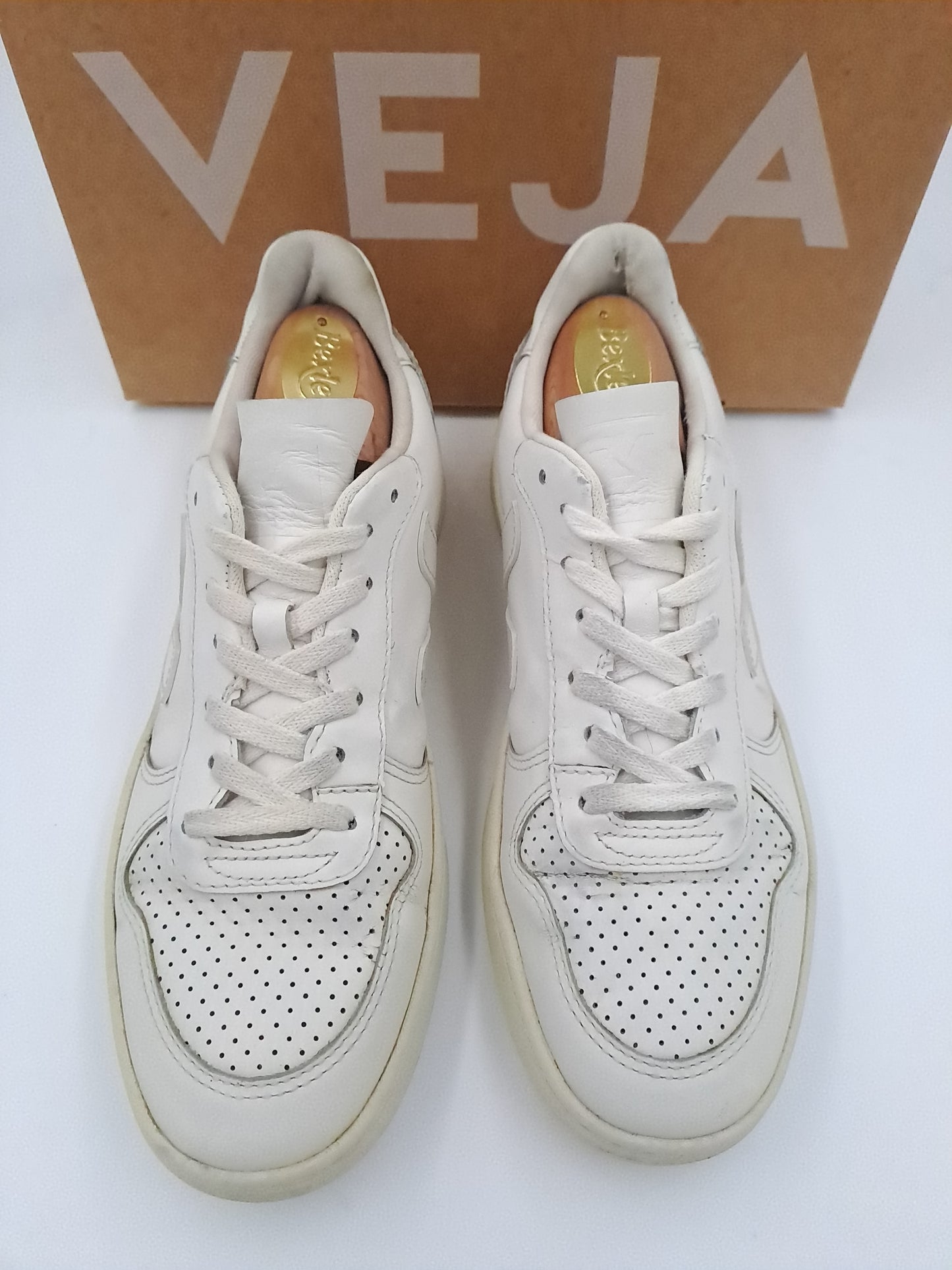 Veja V-10 leather extra white taille 40