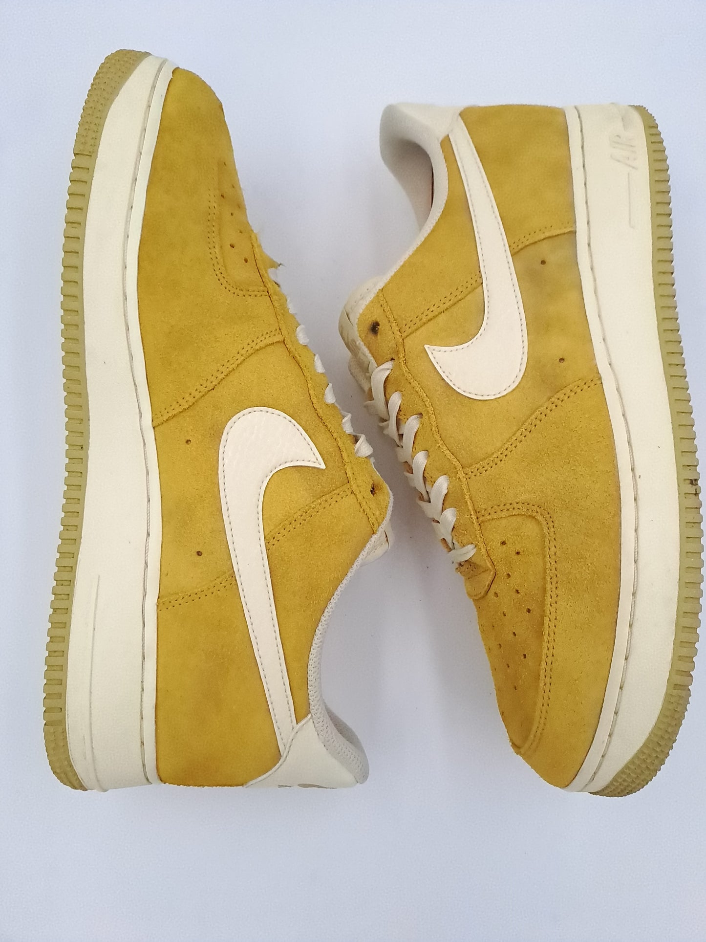 Nike air force 1 low golden suede taille 44