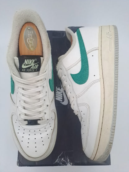 Nike Air Force 1 low malachite taille 41