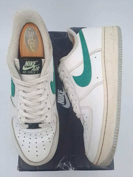 Nike Air Force 1 low malachite taille 41