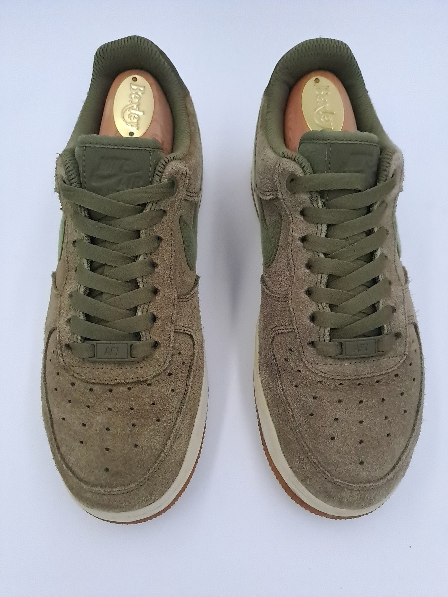 Nike Air Force 1 low suede khaki taille 40