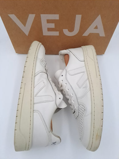 Veja V-10 leather extra white taille 40