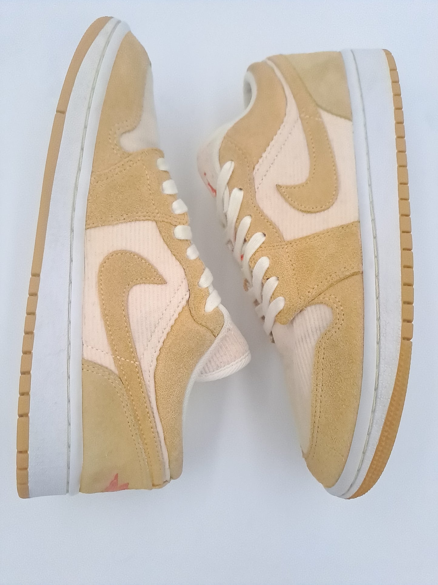 Nike air jordan 1 low Corduroy taille 40